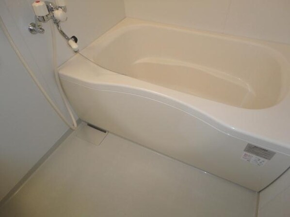 グレンツェ・アヴニールA・Bの物件内観写真